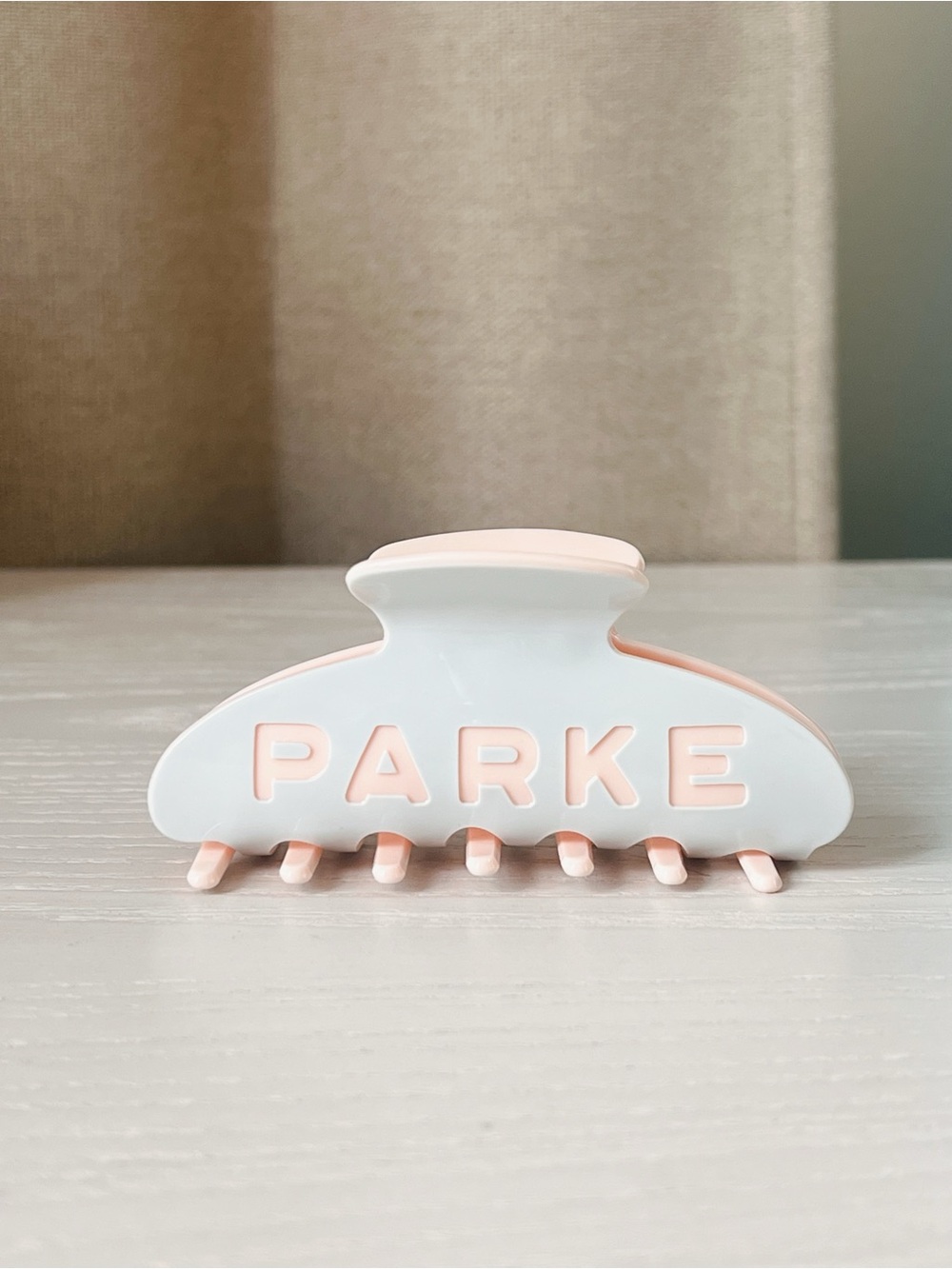 Sold - PARKE Sprinkle Claw Clip - Picture 2 of 8